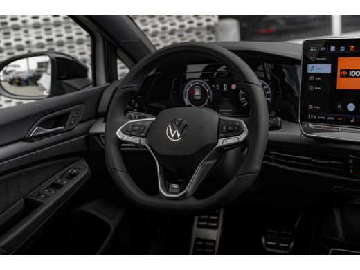 Volkswagen Golf Volkswagen R-Line Edition Inclusief €2000,- inruilvoordeel | | 'App-Connect' draadloze smartphone... ActivLease financial lease