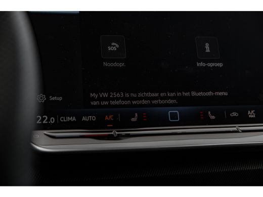 Volkswagen Golf Volkswagen R-Line Edition Inclusief €2000,- inruilvoordeel | | 'App-Connect' draadloze smartphone... ActivLease financial lease
