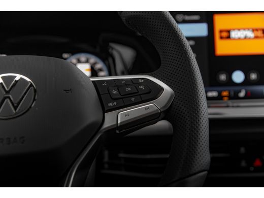 Volkswagen Golf Volkswagen R-Line Edition Inclusief €2000,- inruilvoordeel | | 'App-Connect' draadloze smartphone... ActivLease financial lease