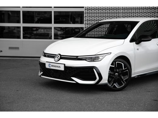 Volkswagen Golf Volkswagen R-Line Edition Inclusief €2000,- inruilvoordeel | | 'App-Connect' draadloze smartphone... ActivLease financial lease