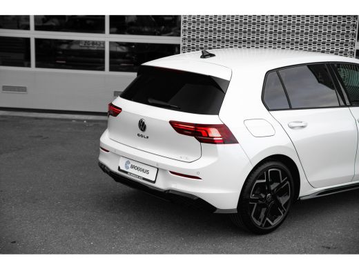 Volkswagen Golf Volkswagen R-Line Edition Inclusief €2000,- inruilvoordeel | | 'App-Connect' draadloze smartphone... ActivLease financial lease