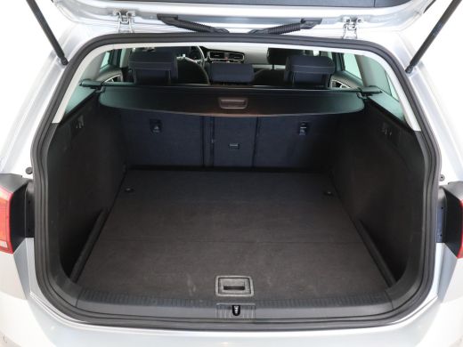 Volkswagen GOLF Variant 1.6 TDI 110 PK ALLSTAR *BTW* + TREKHAAK / NAVIGATIE / LMV ActivLease financial lease