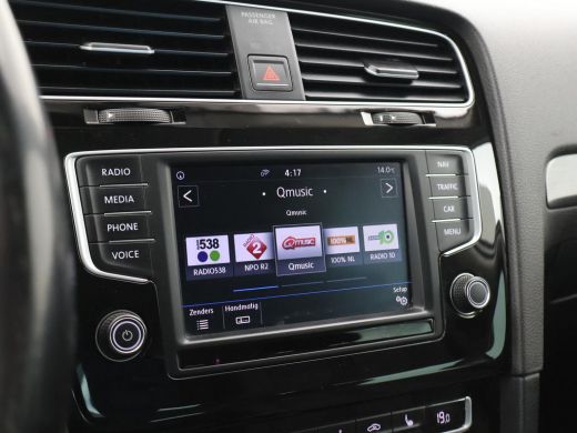Volkswagen GOLF Variant 1.6 TDI 110 PK ALLSTAR *BTW* + TREKHAAK / NAVIGATIE / LMV ActivLease financial lease