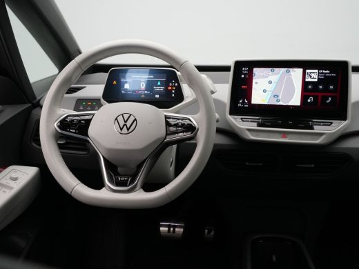 Volkswagen ID.3 First Plus 58 kWh Navigatie Camera iQ Light Stoelverwarming 220 ActivLease financial lease