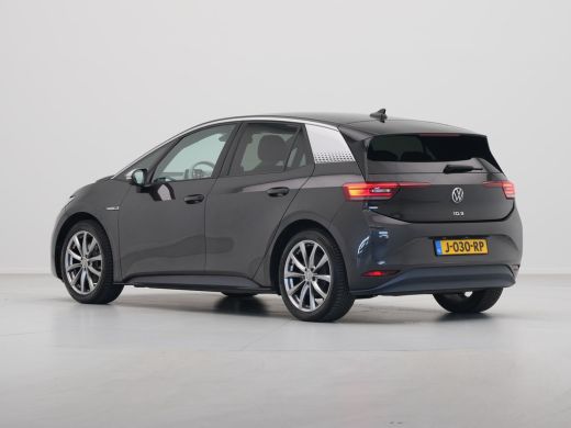 Volkswagen ID.3 First Plus 58 kWh Navigatie Camera iQ Light Stoelverwarming 220 ActivLease financial lease