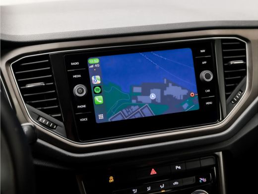 Volkswagen T-Roc 1.5 TSI Sport 150Pk Automaat (APPLE CARPLAY, GROOT NAVI, CLIMATE, ADAPTIVE CRUISE, SPORTSTOELEN, ... ActivLease financial lease