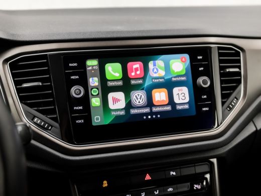 Volkswagen T-Roc 1.5 TSI Sport 150Pk Automaat (APPLE CARPLAY, GROOT NAVI, CLIMATE, ADAPTIVE CRUISE, SPORTSTOELEN, ... ActivLease financial lease