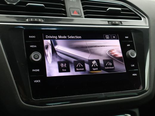 Volkswagen Tiguan 1.5 TSI 150 PK ACT DSG R-LINE HIGHLINE + TREKHAAK | VIRTUAL COCKPIT | ADAPTIVE CRUISE ActivLease financial lease