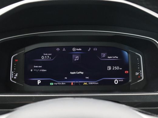 Volkswagen Tiguan 1.5 TSI 150 PK ACT DSG R-LINE HIGHLINE + TREKHAAK | VIRTUAL COCKPIT | ADAPTIVE CRUISE ActivLease financial lease