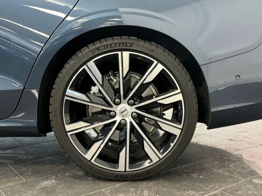 Volvo  S60 Volvo Recharge T6 AWD Ultimate Dark | Bowers & Wilkins | 360o Camera | Trekhaak | 20"Lichtmetaal ... ActivLease financial lease