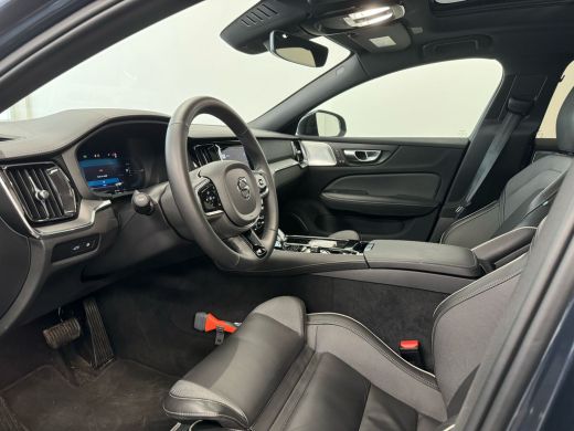 Volvo  S60 Volvo Recharge T6 AWD Ultimate Dark | Bowers & Wilkins | 360o Camera | Trekhaak | 20"Lichtmetaal ... ActivLease financial lease
