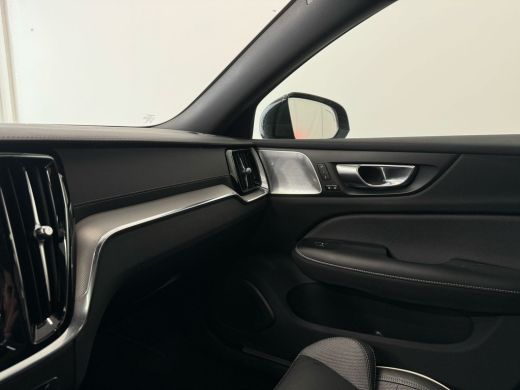 Volvo  S60 Volvo Recharge T6 AWD Ultimate Dark | Bowers & Wilkins | 360o Camera | Trekhaak | 20"Lichtmetaal ... ActivLease financial lease