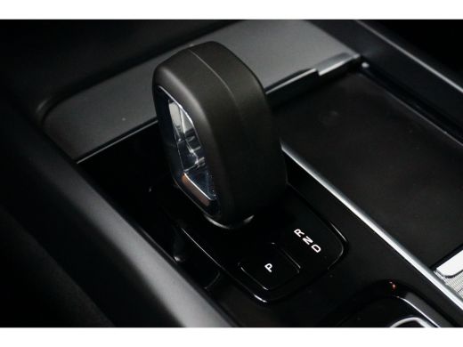 Volvo  XC60 Volvo Recharge T6 AWD Plus Bright | Achterbank verwarmd | Alarm klasse 3 | Apple Carplay/Android ... ActivLease financial lease