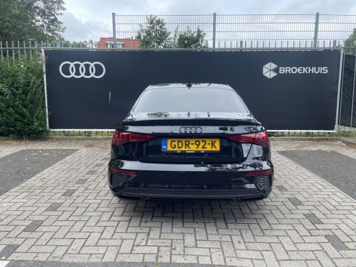 Audi A3 Limousine 35 TFSI S edition | 150 PK/19 inch velgen/Camera achter/Adaptieve cruise control/ | Opt... ActivLease financial lease