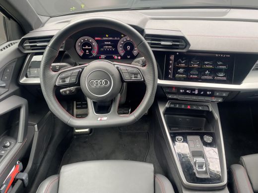 Audi A3 Limousine 35 TFSI S edition | 150 PK/19 inch velgen/Camera achter/Adaptieve cruise control/ | Opt... ActivLease financial lease