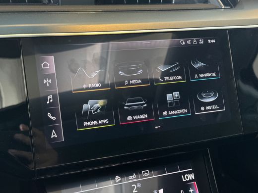 Audi e-tron e-tron 50 quattro Launch edition plus 71 kWh / MMI navigatie plus / Adaptive cruise control / Aud... ActivLease financial lease
