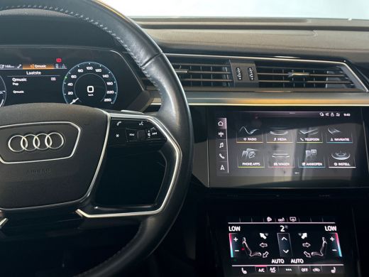 Audi e-tron e-tron 50 quattro Launch edition plus 71 kWh / MMI navigatie plus / Adaptive cruise control / Aud... ActivLease financial lease