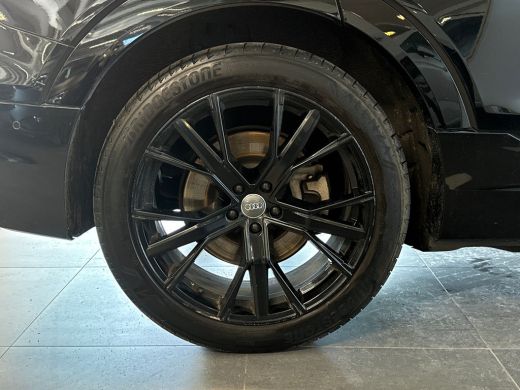 Audi e-tron e-tron 50 quattro Launch edition plus 71 kWh / MMI navigatie plus / Adaptive cruise control / Aud... ActivLease financial lease