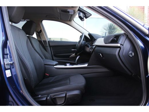 BMW 3 Serie Touring 318i F31 Facelift Corporate Lease Executive | Automaat | 2e eigenaar | NL auto | LED | 17... ActivLease financial lease