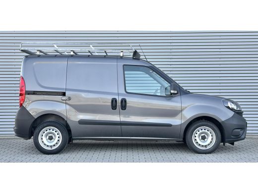Fiat Dobló Cargo 1.6 MJ 3 zits Trekhaak inrichting ActivLease financial lease