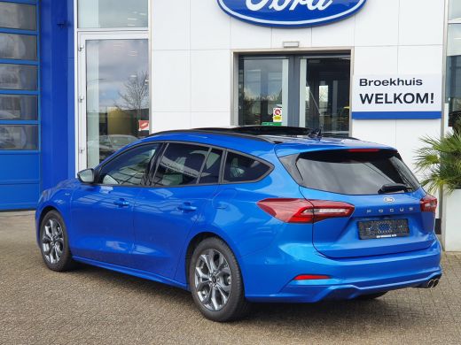 Ford Focus 1.0 EcoBoost Hybrid ST Line Automaat | Panoramadak Winterpack | Camera ActivLease financial lease