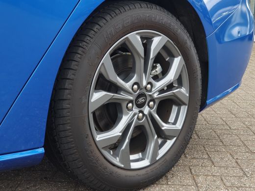 Ford Focus 1.0 EcoBoost Hybrid ST Line Automaat | Panoramadak Winterpack | Camera ActivLease financial lease