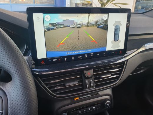 Ford Focus 1.0 EcoBoost Hybrid ST Line Automaat | Panoramadak Winterpack | Camera ActivLease financial lease