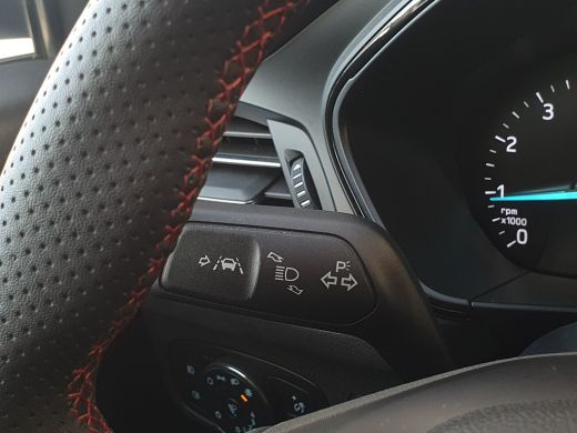 Ford Focus 1.0 EcoBoost Hybrid ST Line Automaat | Panoramadak Winterpack | Camera ActivLease financial lease