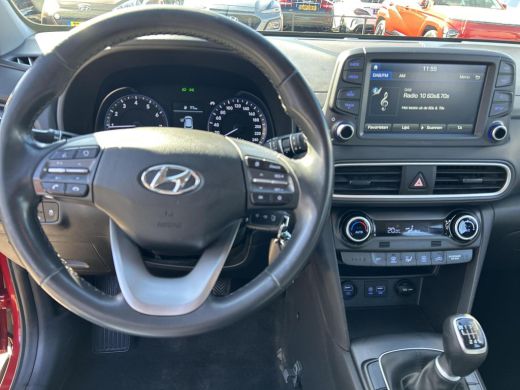 Hyundai KONA 1.0 T-GDI Comfort | Navigatie | Licht metalen velgen | Climate Control | All Season banden | ActivLease financial lease