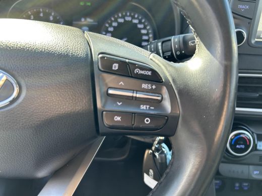 Hyundai KONA 1.0 T-GDI Comfort | Navigatie | Licht metalen velgen | Climate Control | All Season banden | ActivLease financial lease
