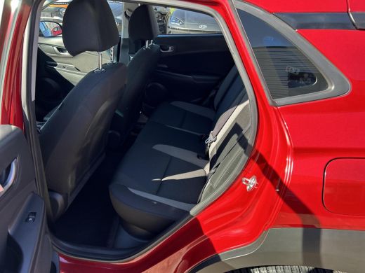 Hyundai KONA 1.0 T-GDI Comfort | Navigatie | Licht metalen velgen | Climate Control | All Season banden | ActivLease financial lease