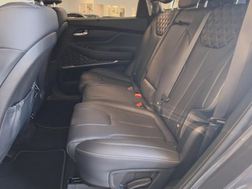 Hyundai Santa Fe 1.6 T-GDI HEV Premium 7p | Rijklaarprijs! | 7 pers | Full Options! | Zeer mooi! | Inclusief 12 mn... ActivLease financial lease