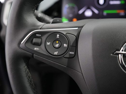 Opel Grandland 1.6 Turbo PHEV 225 pk | Adaptieve Cruise Controle | Stuurverwarming | Achteruitrijcamera | ActivLease financial lease
