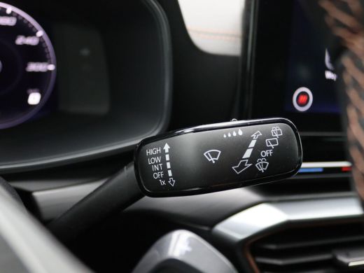 Seat Leon Sportstourer 1.4 e-Hybrid 245 PK DSG lederen bekleding, full led, cruise control, elek. bedienbare voorstoel m... ActivLease financial lease