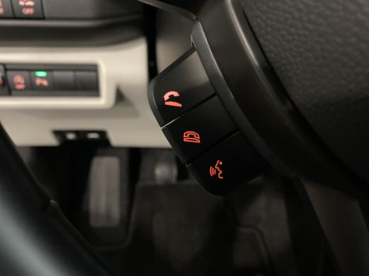 Suzuki Swift 1.2 Style Smart Hybrid Airco | Navigatiesysteem | Lichtmetalen velgen | Stoelverwarming | Cruise ... ActivLease financial lease