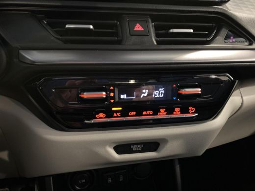 Suzuki Swift 1.2 Style Smart Hybrid Airco | Navigatiesysteem | Lichtmetalen velgen | Stoelverwarming | Cruise ... ActivLease financial lease