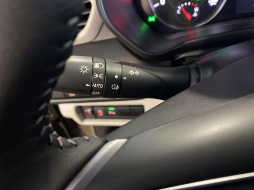 Suzuki Swift 1.2 Style Smart Hybrid Airco | Navigatiesysteem | Lichtmetalen velgen | Stoelverwarming | Cruise ... ActivLease financial lease
