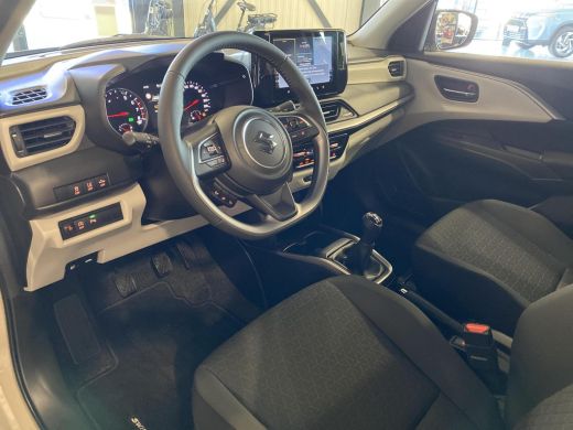 Suzuki Swift 1.2 Style Smart Hybrid Airco | Navigatiesysteem | Lichtmetalen velgen | Stoelverwarming | Cruise ... ActivLease financial lease