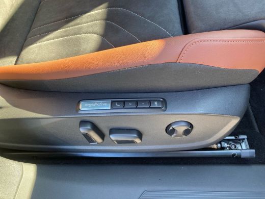 Volkswagen ID.5 Pro Business 77 kWh | 286 PK Full options! | Style interieur plus | Assistance plus | Comfort plu... ActivLease financial lease