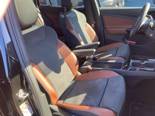 Volkswagen ID.5 Pro Business 77 kWh | 286 PK Full options! | Style interieur plus | Assistance plus | Comfort plu... ActivLease financial lease