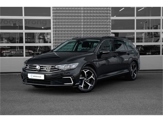 Volkswagen Passat Variant 1.4 TSI PHEV GTE Business | Winterpakket | Carplay | Camera