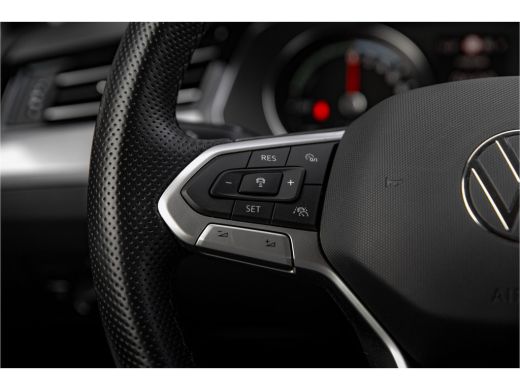 Volkswagen Passat Variant 1.4 TSI PHEV GTE Business | Winterpakket | Carplay | Camera ActivLease financial lease