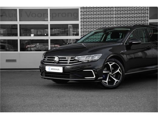 Volkswagen Passat Variant 1.4 TSI PHEV GTE Business | Winterpakket | Carplay | Camera ActivLease financial lease