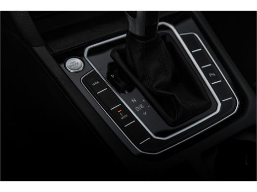 Volkswagen Passat Variant 1.4 TSI PHEV GTE Business | Winterpakket | Carplay | Camera ActivLease financial lease