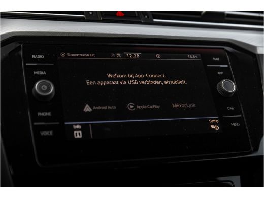 Volkswagen Passat Variant 1.4 TSI PHEV GTE Business | Winterpakket | Carplay | Camera ActivLease financial lease