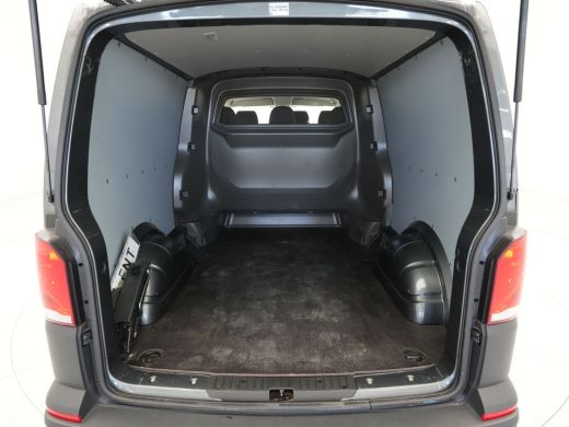 Volkswagen Transporter 2.0 TDI L2H1 30 DC Comfortline Navi via App Pdc Cruise Bijrijdersbank ActivLease financial lease