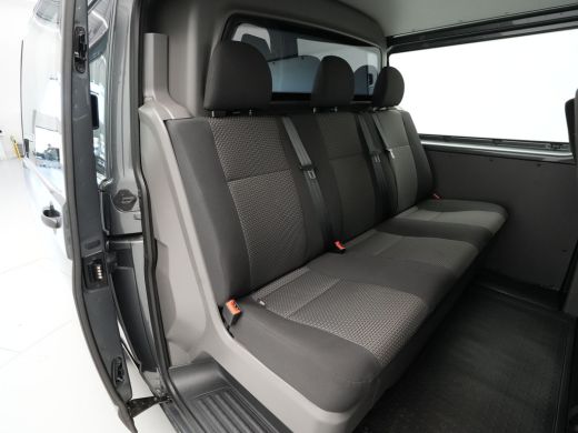 Volkswagen Transporter 2.0 TDI L2H1 30 DC Comfortline Navi via App Pdc Cruise Bijrijdersbank ActivLease financial lease