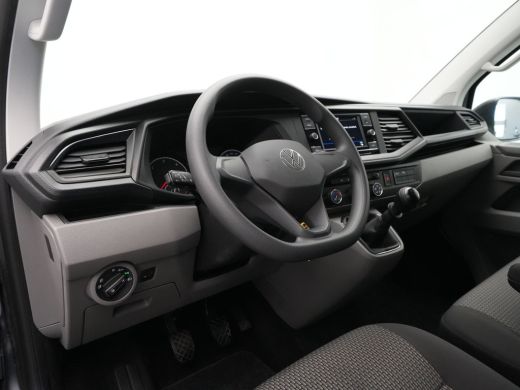 Volkswagen Transporter 2.0 TDI L2H1 30 DC Comfortline Navi via App Pdc Cruise Bijrijdersbank ActivLease financial lease