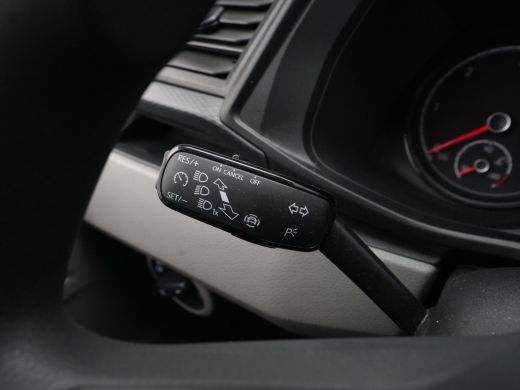 Volkswagen Transporter 2.0 TDI L2H1 30 DC Comfortline Navi via App Pdc Cruise Bijrijdersbank ActivLease financial lease