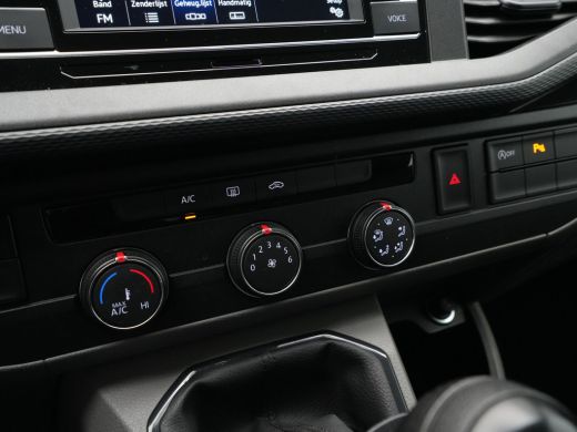 Volkswagen Transporter 2.0 TDI L2H1 30 DC Comfortline Navi via App Pdc Cruise Bijrijdersbank ActivLease financial lease